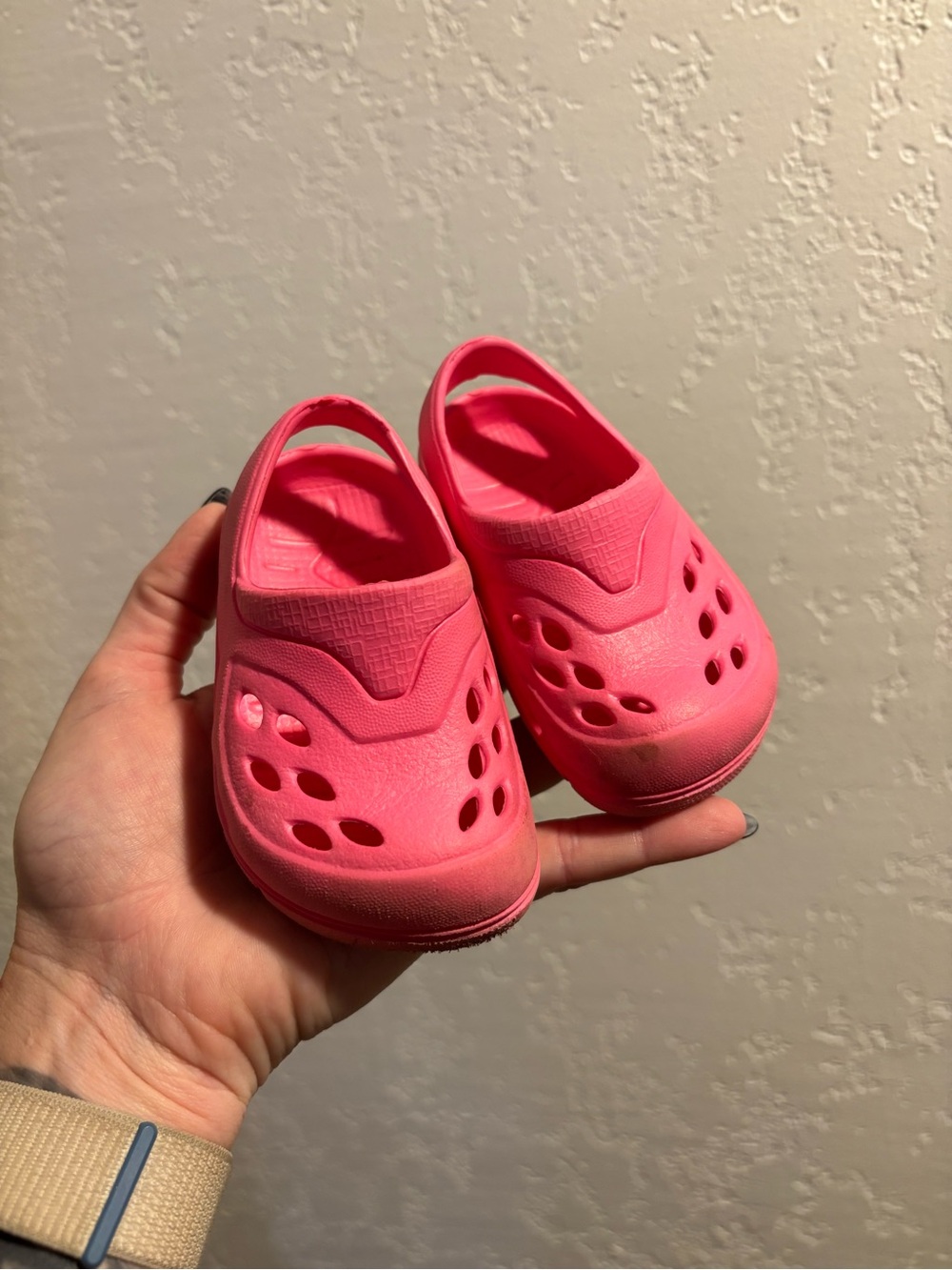 Kids Pink Lightweight Slip-On Clogs